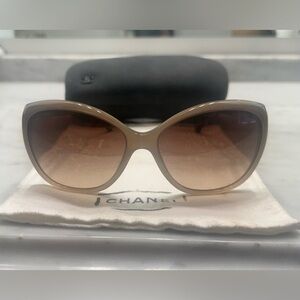 Chanel side jewel embellished silver/grey sunglasses